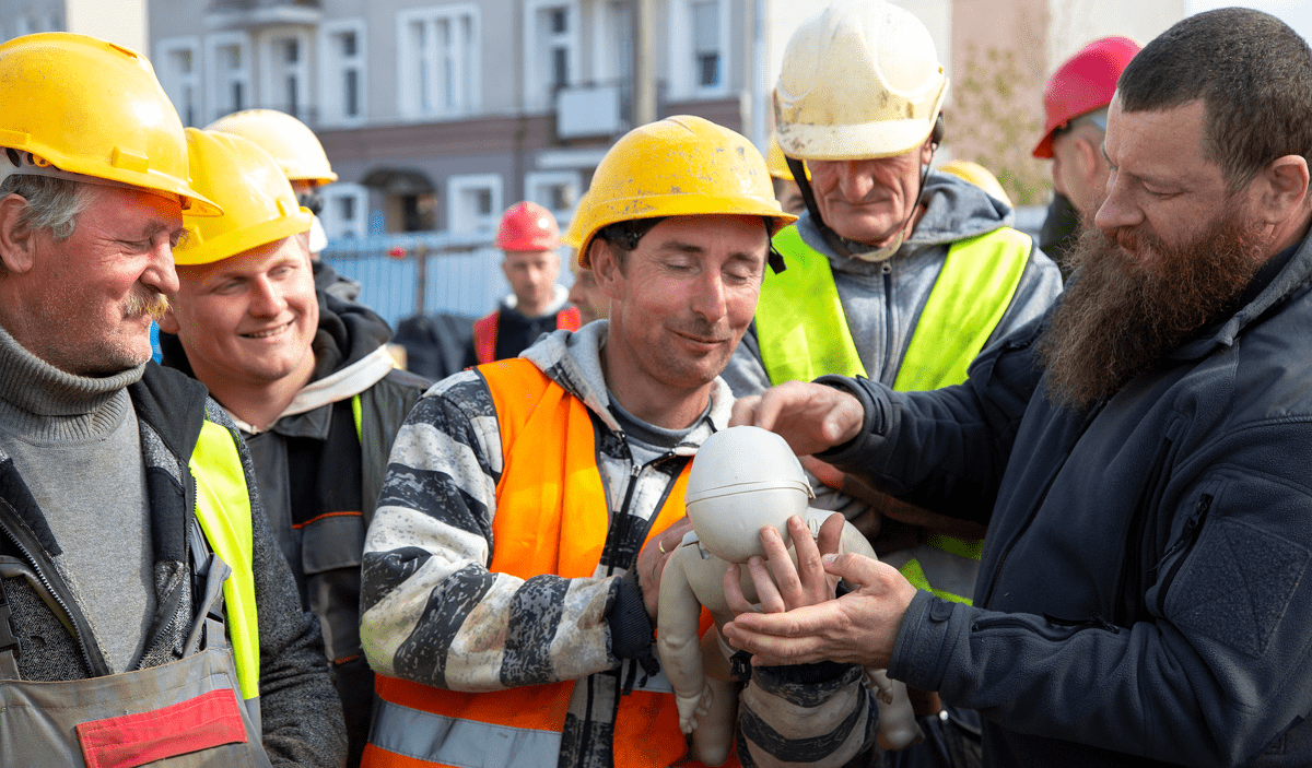 <strong>Health and safety of our employees and subcontractors is a priority in our projects.</strong>